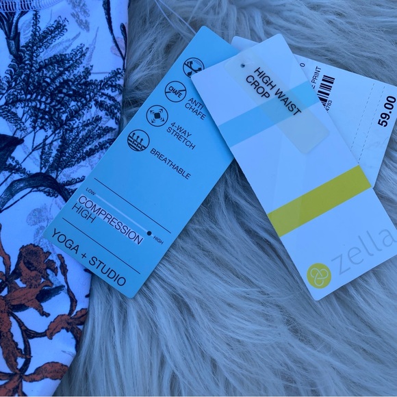 Zella floral crop high compression leggings XL NWT - Picture 3 of 6